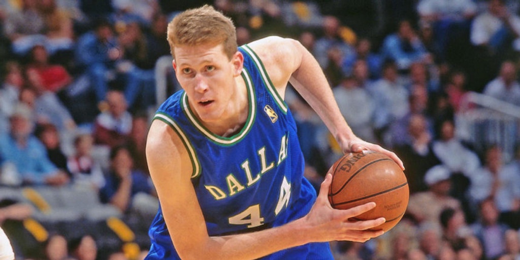 Ex-NBA player Shawn Bradley paralyzed in cycling accident