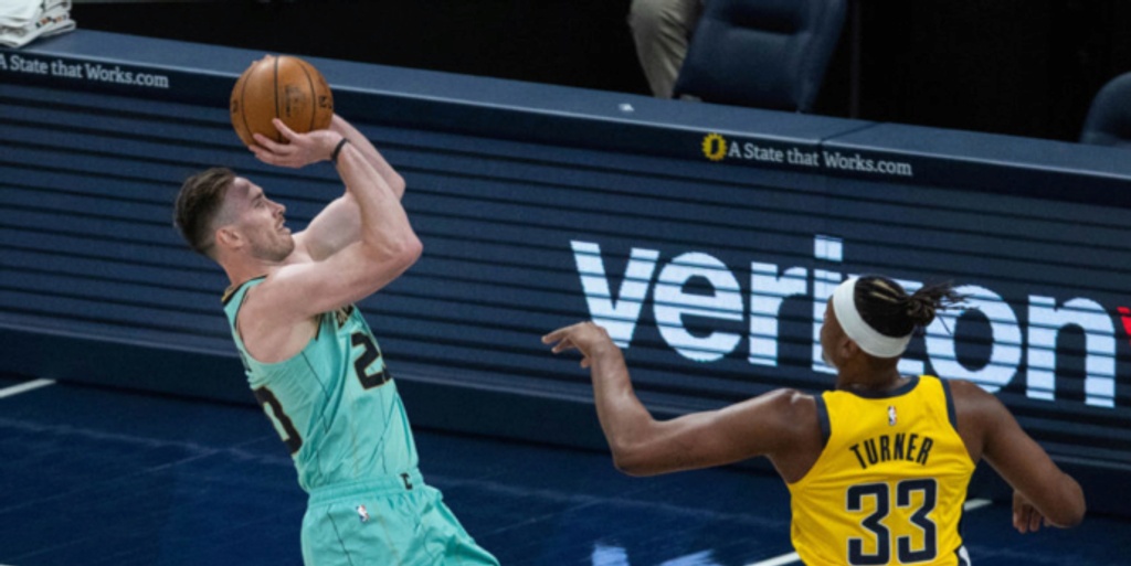 Gordon Hayward out at least four weeks with foot sprain