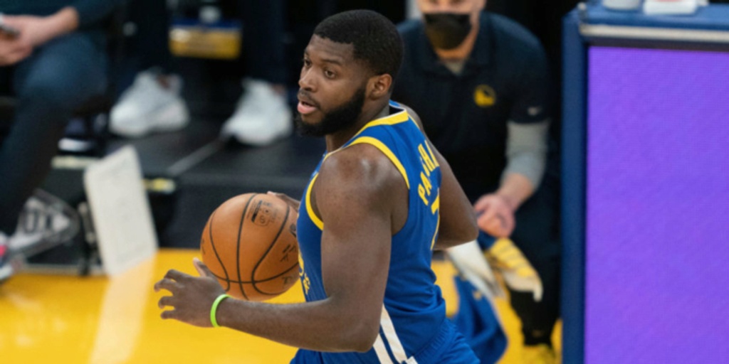 Warriors' Eric Paschall (hip) out at least two weeks