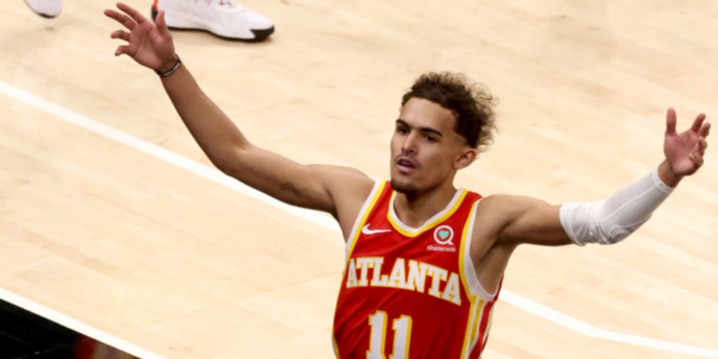 Hawks pull away late to take 135-103 win over Suns