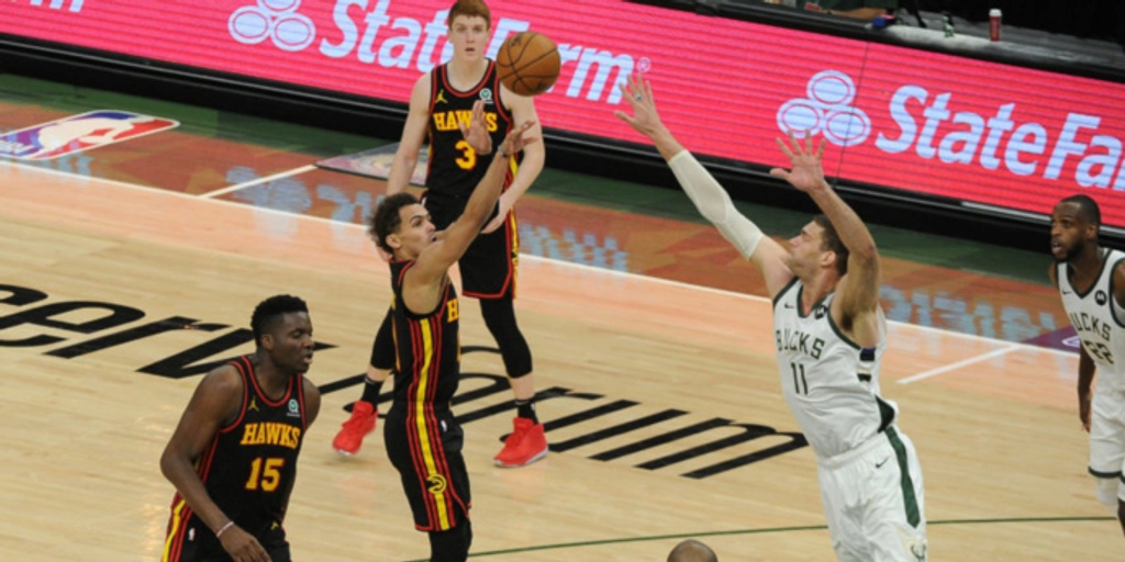Young Hawks try to regroup at home in Game 3 against Bucks