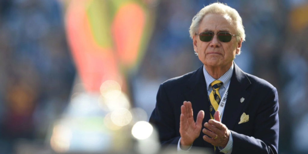 Philip Anschutz completes sale of minority stake in Lakers
