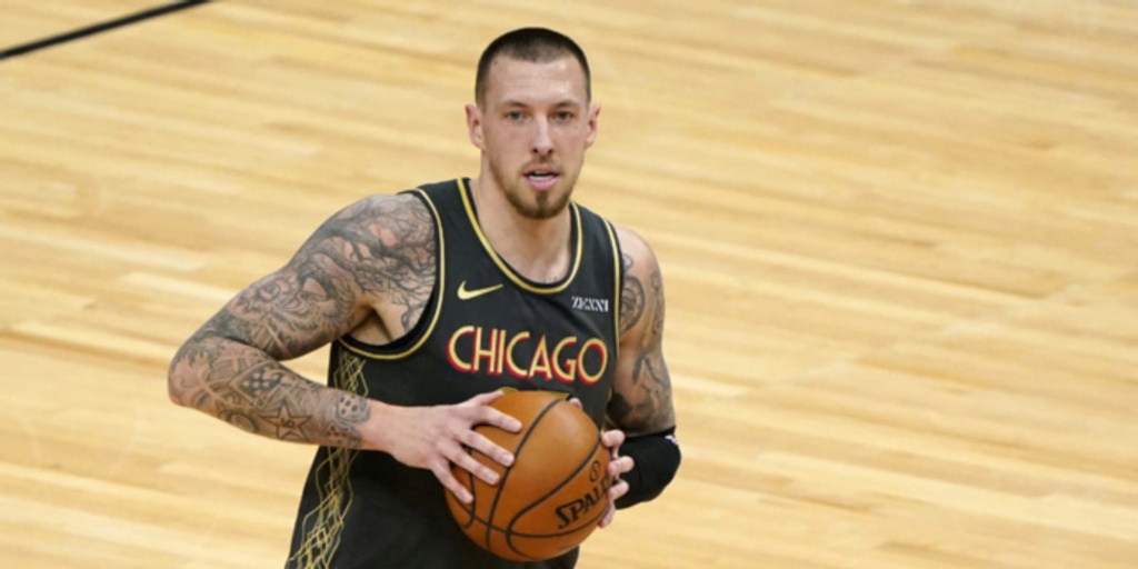 Rockets seen as favorites to land Daniel Theis, several teams interested