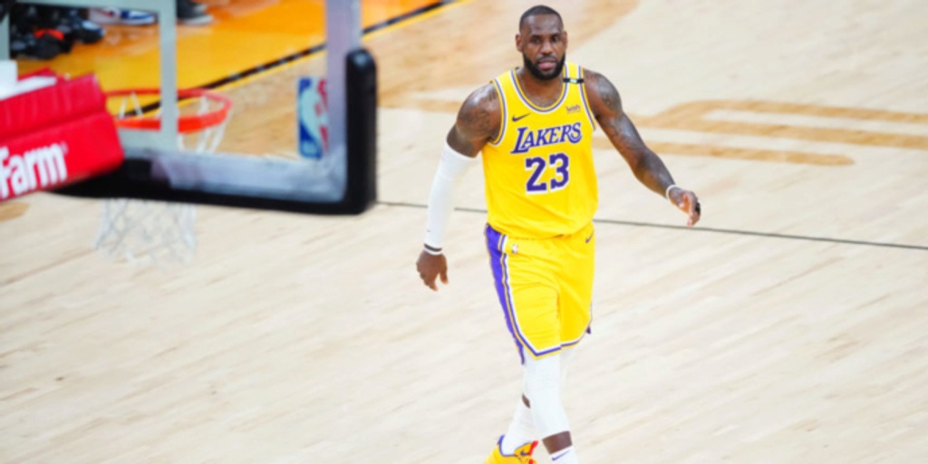 Report: LeBron James organizing Lakers team minicamp in Vegas