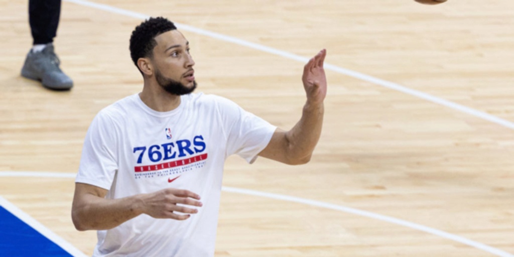 Ben Simmons turns away teammates, won't budge on trade request