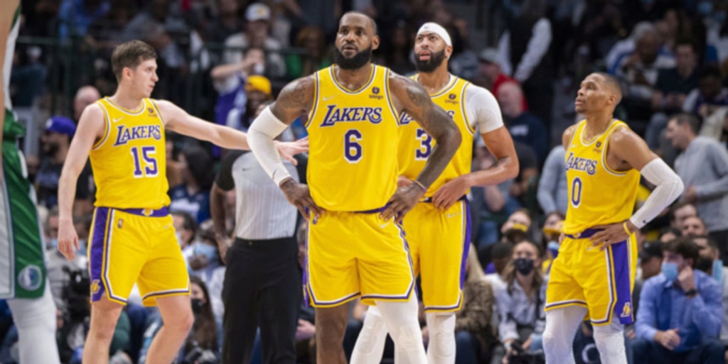 Lakers' players believe changes must be made before trade deadline