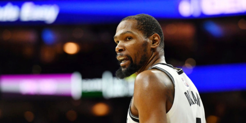 Durant criticizes NYC mayor on mandate after Irving attends