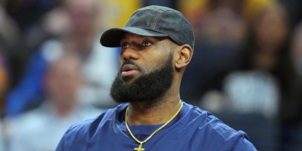Lakers: LeBron James out for the season with sprained ankle