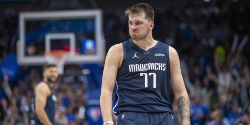 Doncic scores 33, Mavs rout Jazz 102-77 for 3-2 series lead