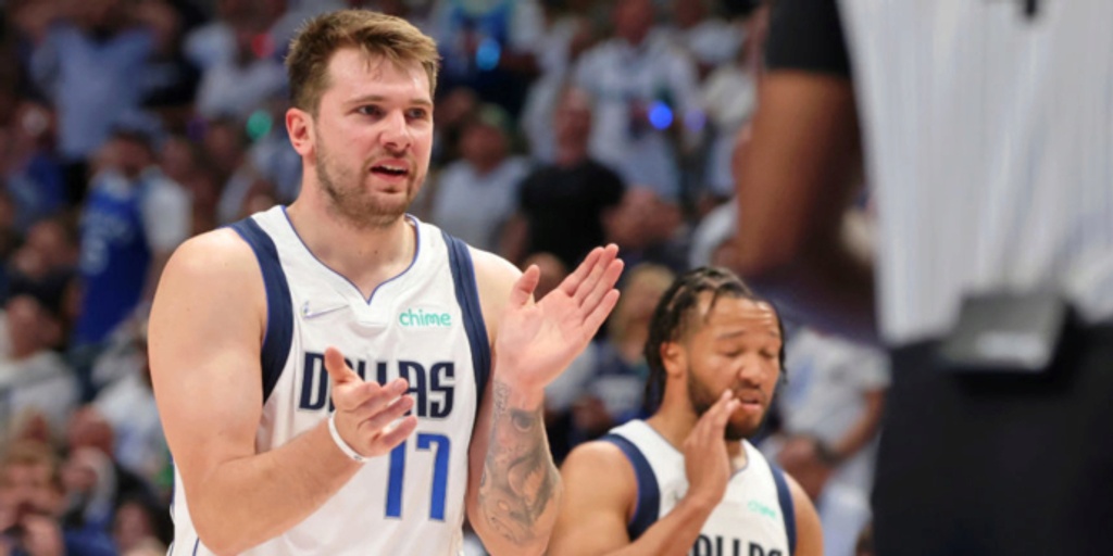 Doncic, Mavs avoid sweep with 119-109 win over Warriors
