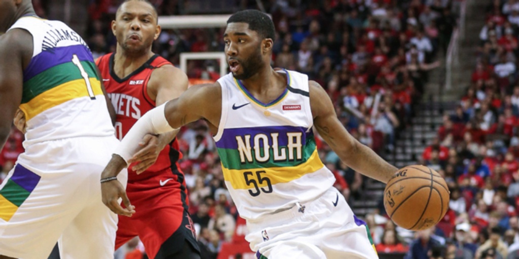 E'Twaun Moore agrees to one-year deal with Suns