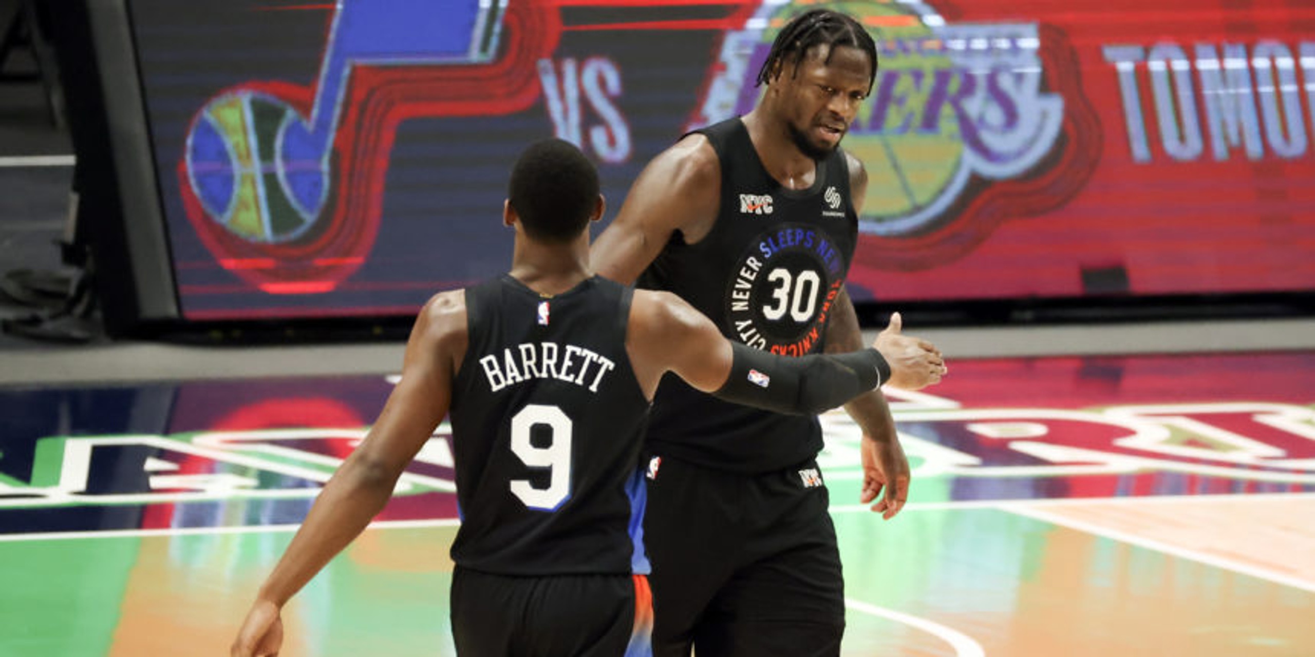 Randle, Barrett lead Knicks to first 5-game winning streak since 2014