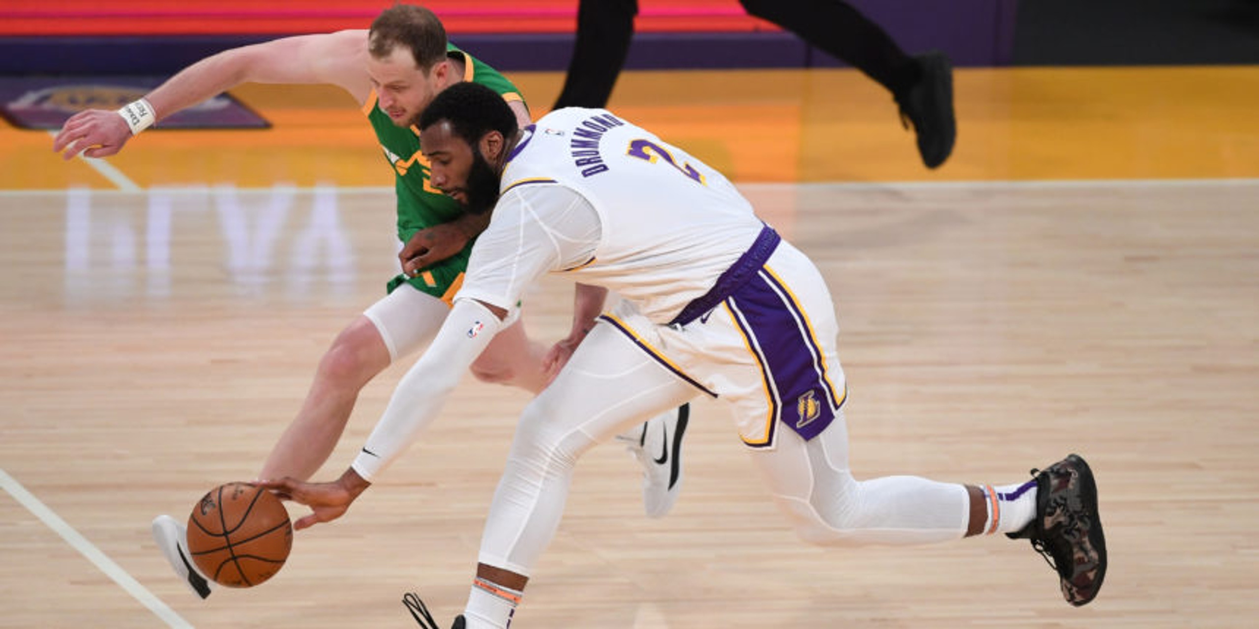 Drummond leads Lakers past Jazz: 'The chemistry is getting there'