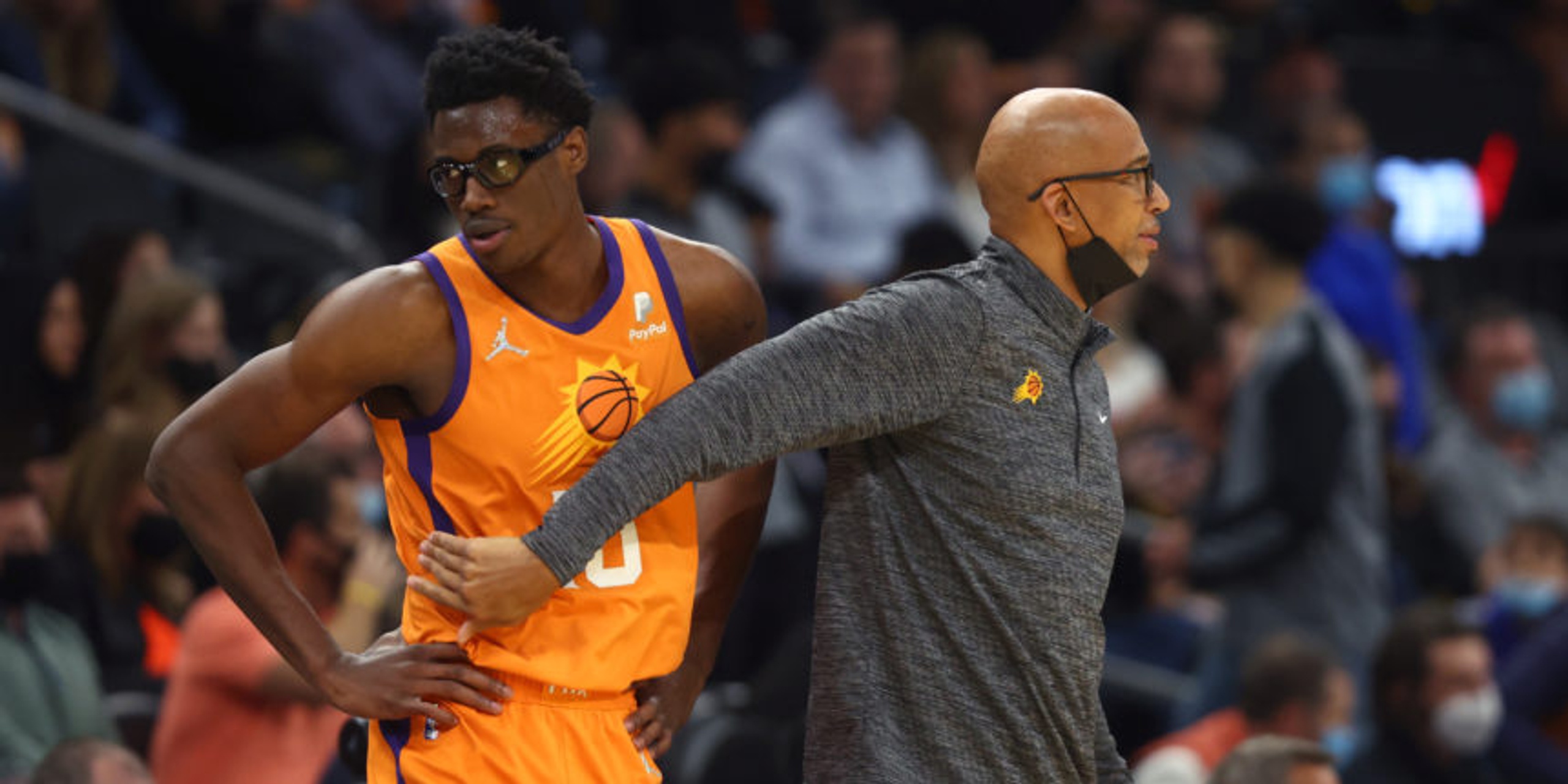 Several teams interested in Suns' Jalen Smith ahead of trade deadline