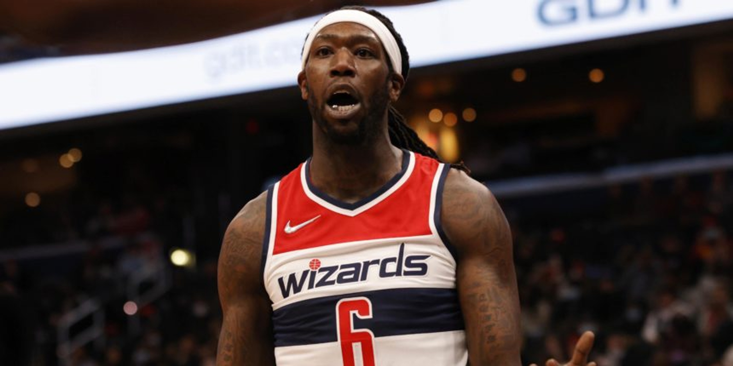 Hornets acquire Montrezl Harrell for Vernon Carey Jr., Ish Smith