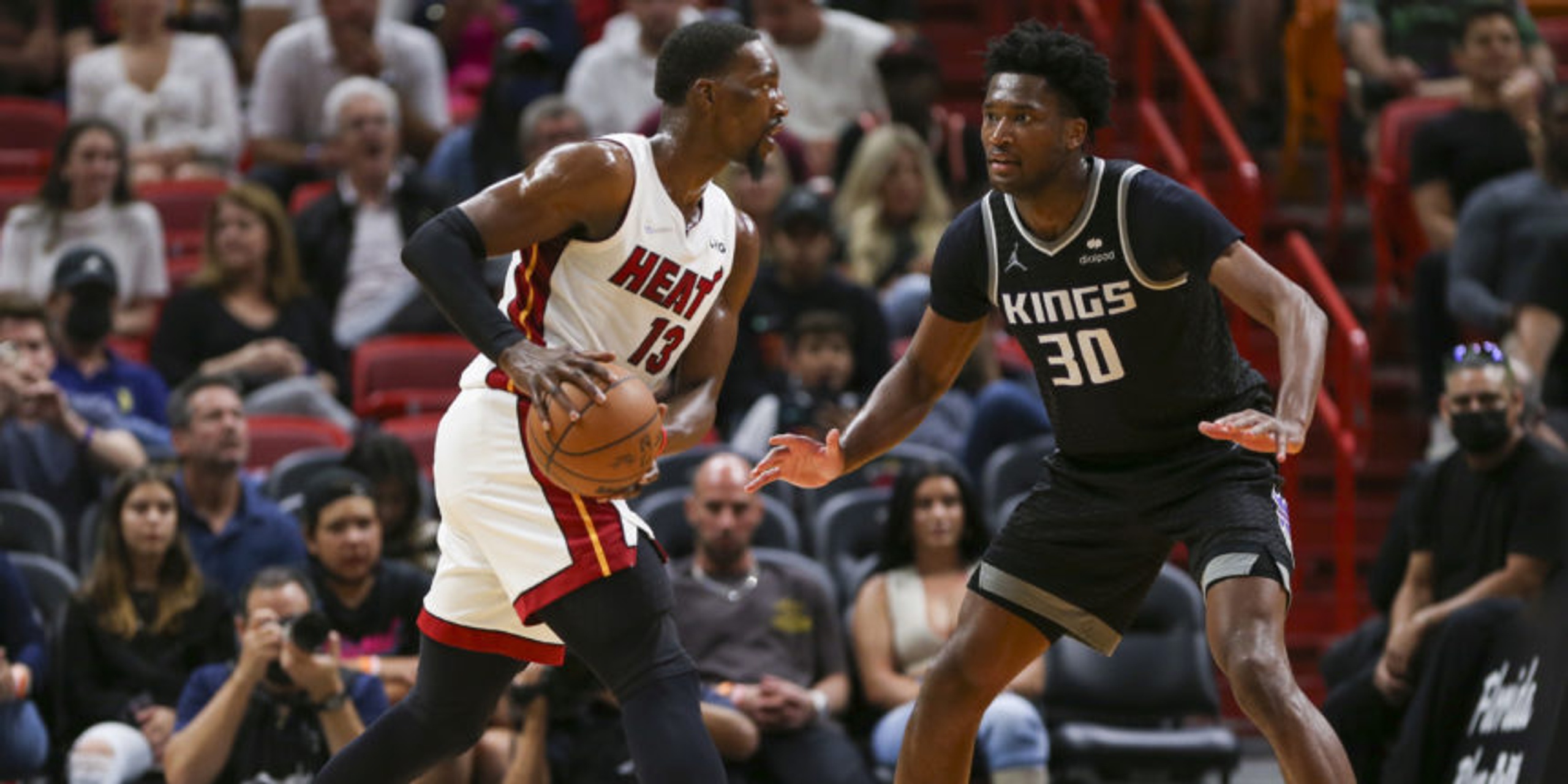 Heat snap 4-game losing streak by topping Kings, 123-100