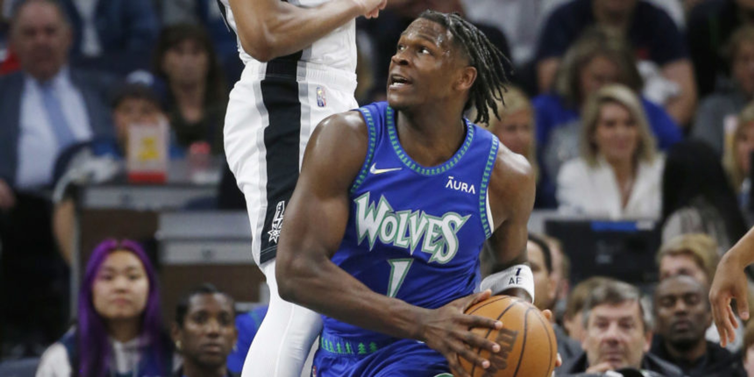 Edwards scores 49 as Timberwolves hold off Spurs, 127-121