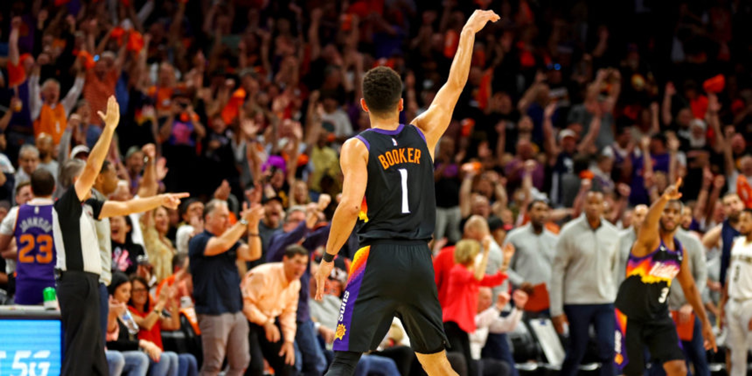 Devin Booker's hamstring injury shifts momentum of Suns-Pelicans