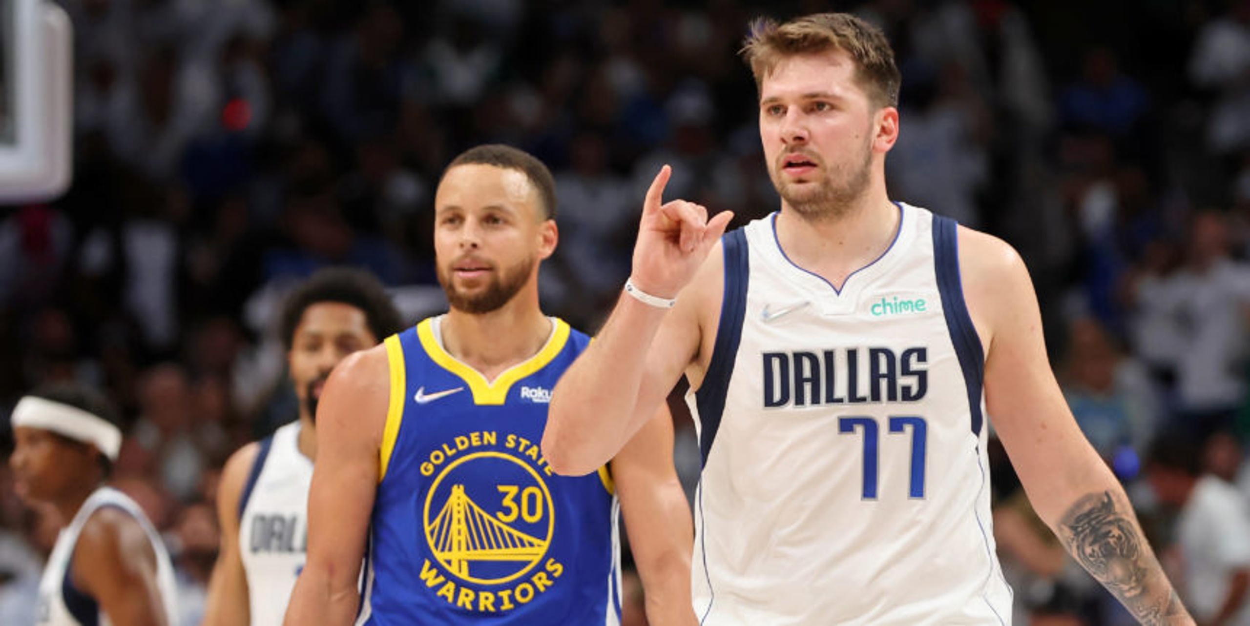 Warriors look to close out Mavs and get back to NBA Finals