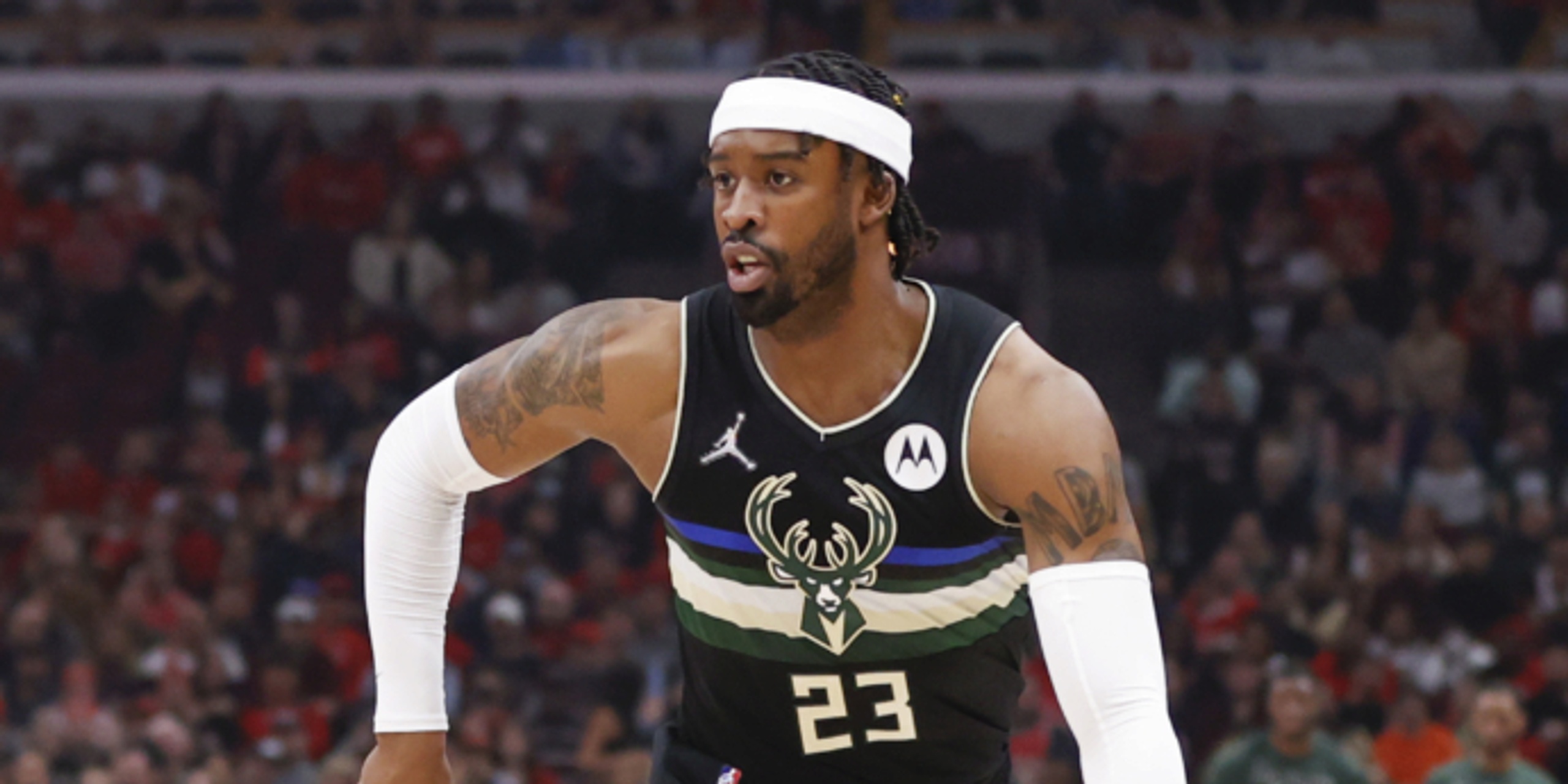 Wes Matthews re-signs with Milwaukee on one-year deal