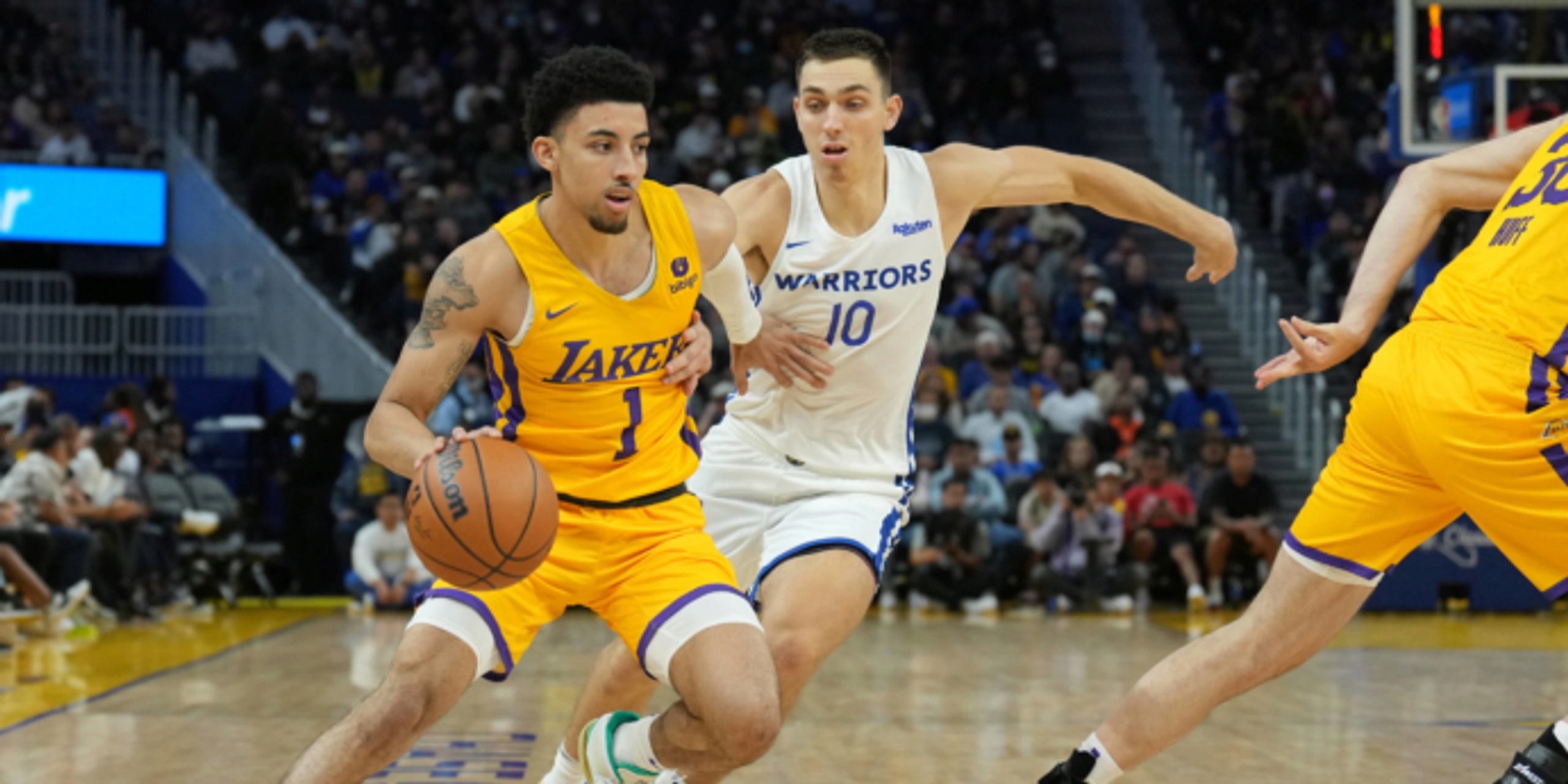 Lakers top Heat, Kings top Warriors at California Classic