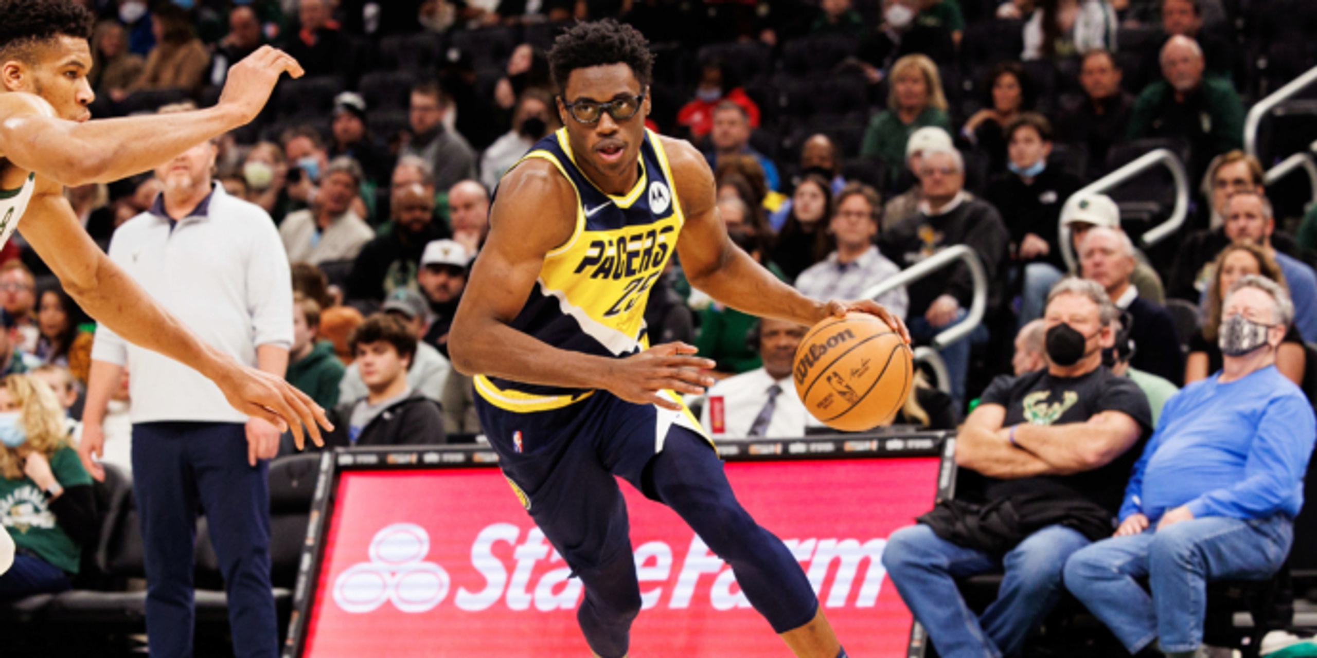Pacers thrilled to re-sign Jalen Smith: 'He was priority No. 1'