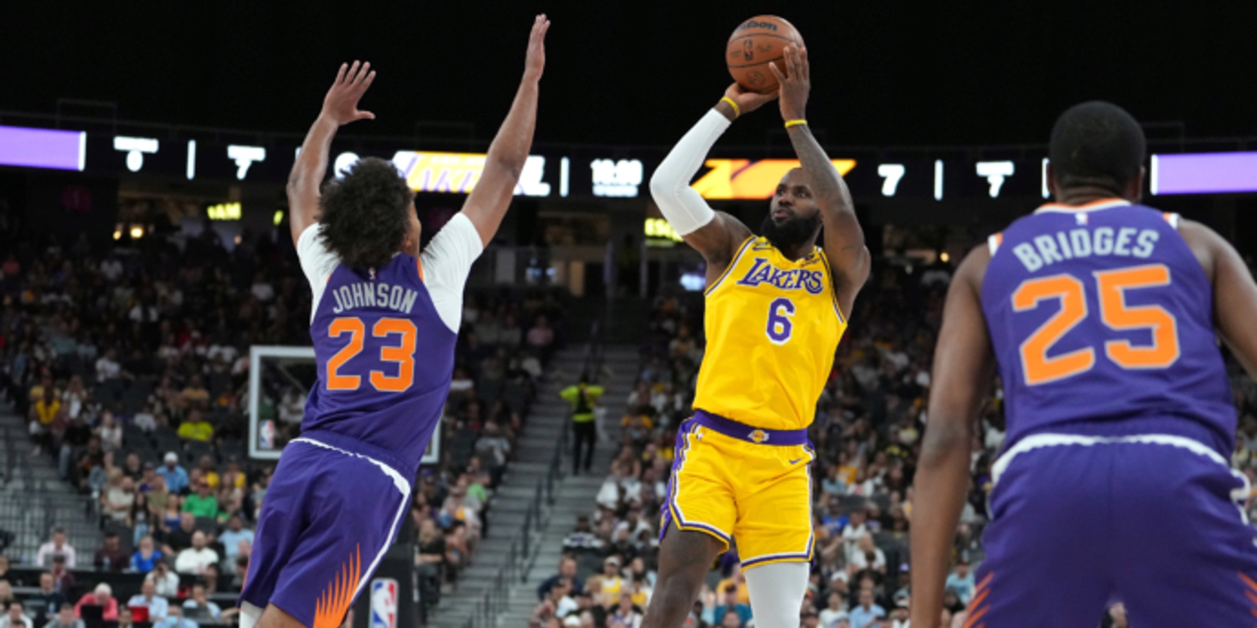 LeBron scores 23 points, but not enough as Suns defeat Lakers