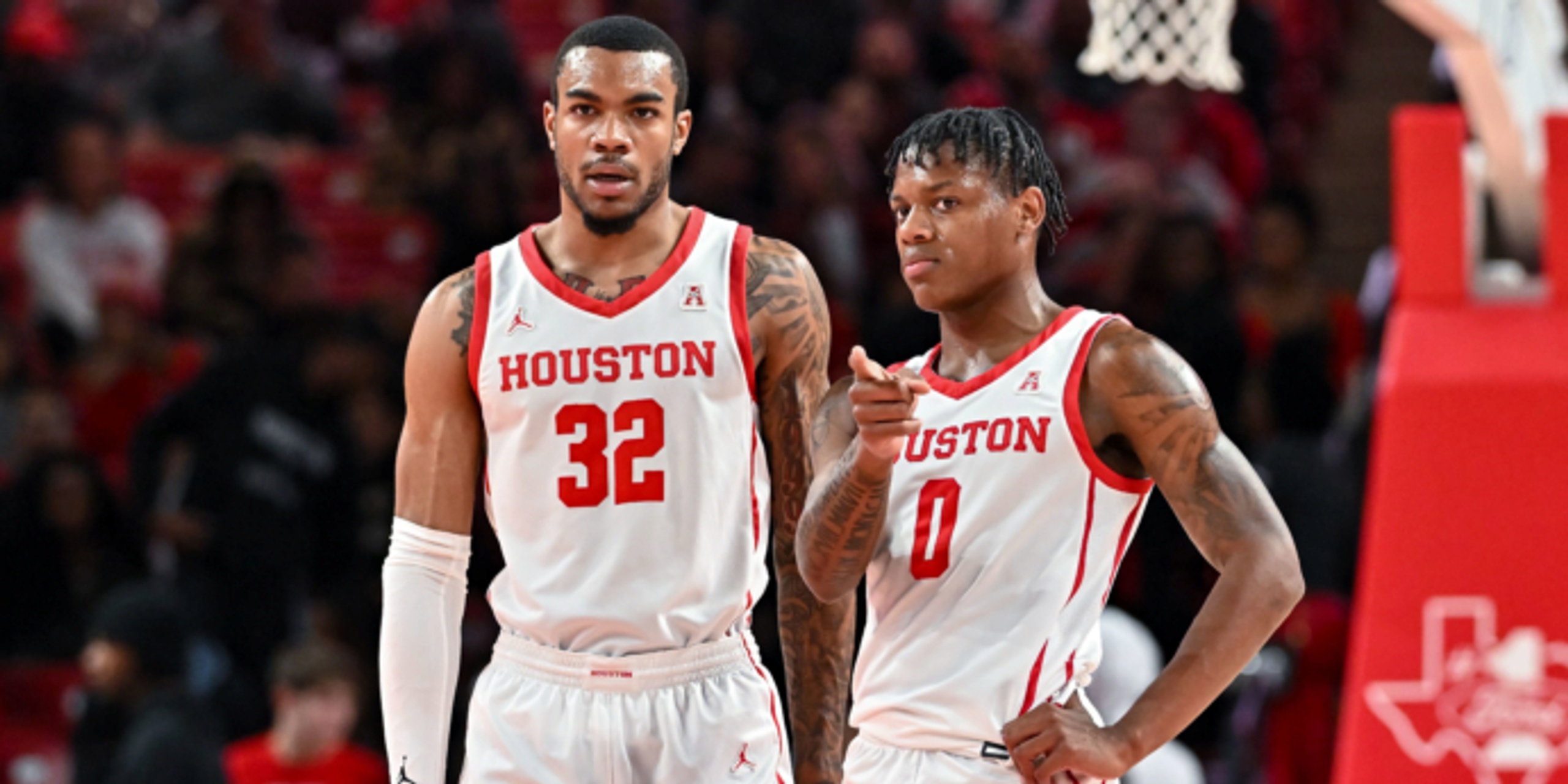 Houston reaches No. 1 in AP poll for first time since 1983