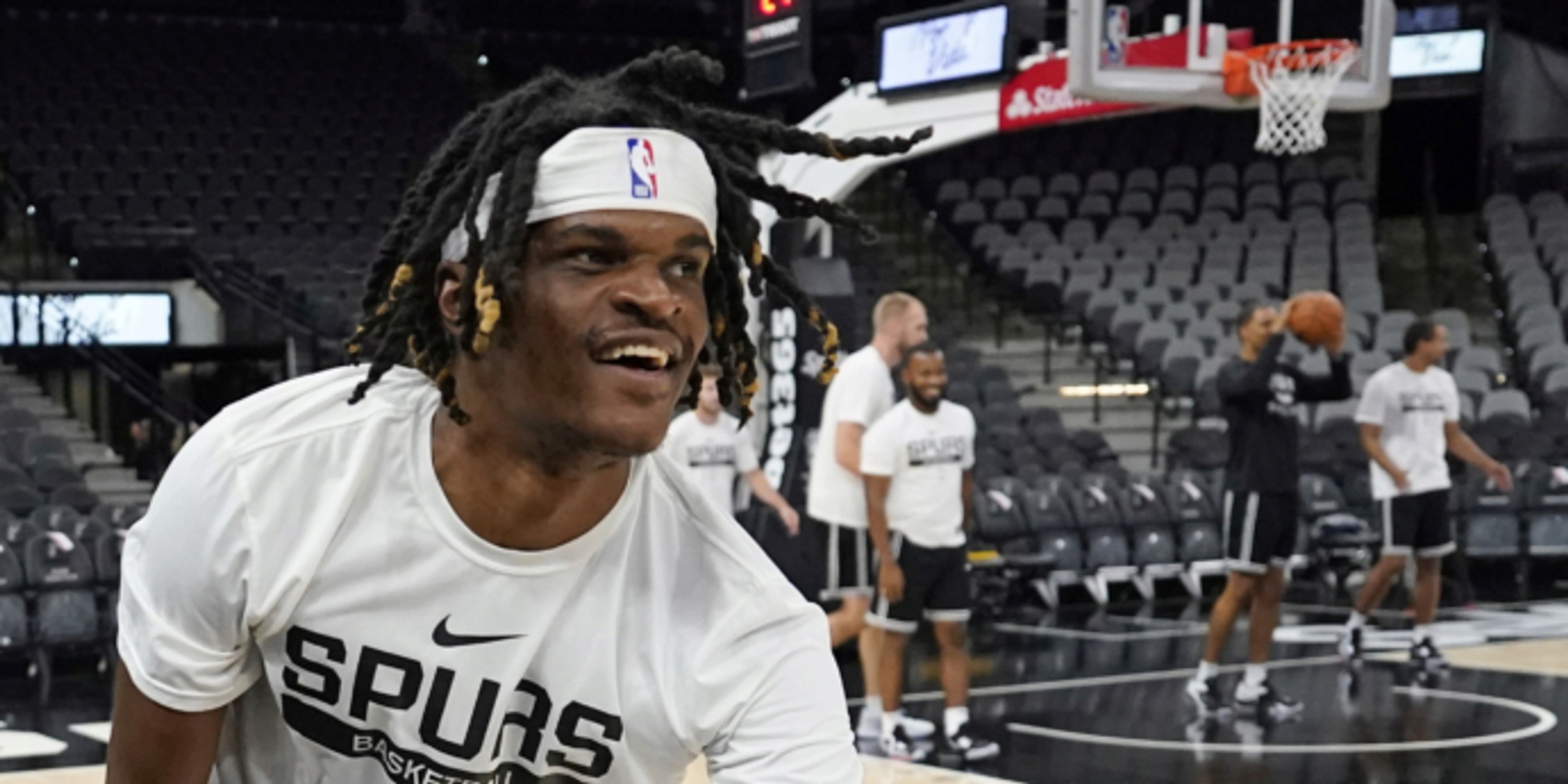 Spurs sign Alize Johnson from G League