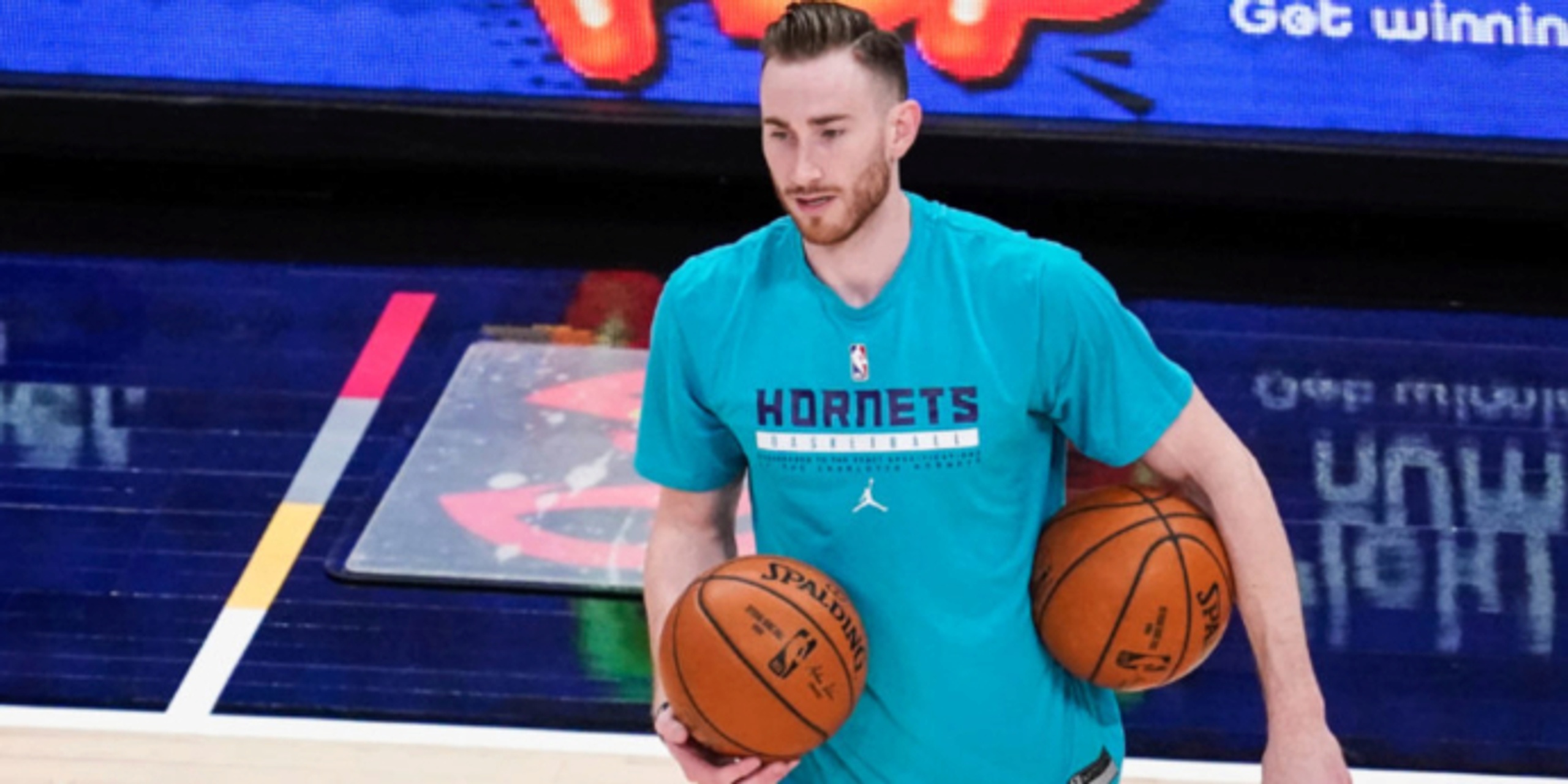 Hornets' Gordon Hayward 'day-to-day' with hip strain