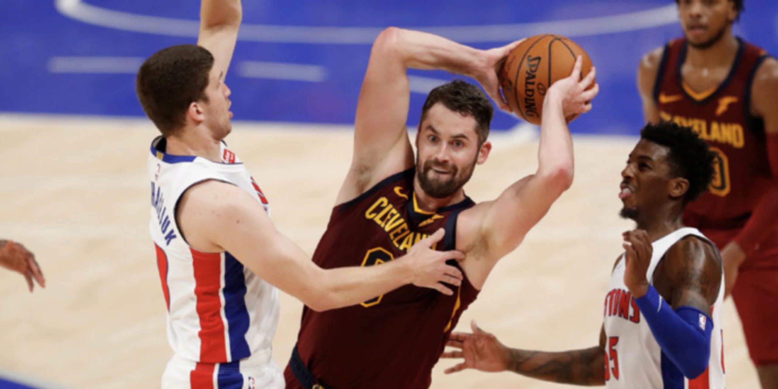 Kevin Love (calf) nears return to court, participates in Cavs practice