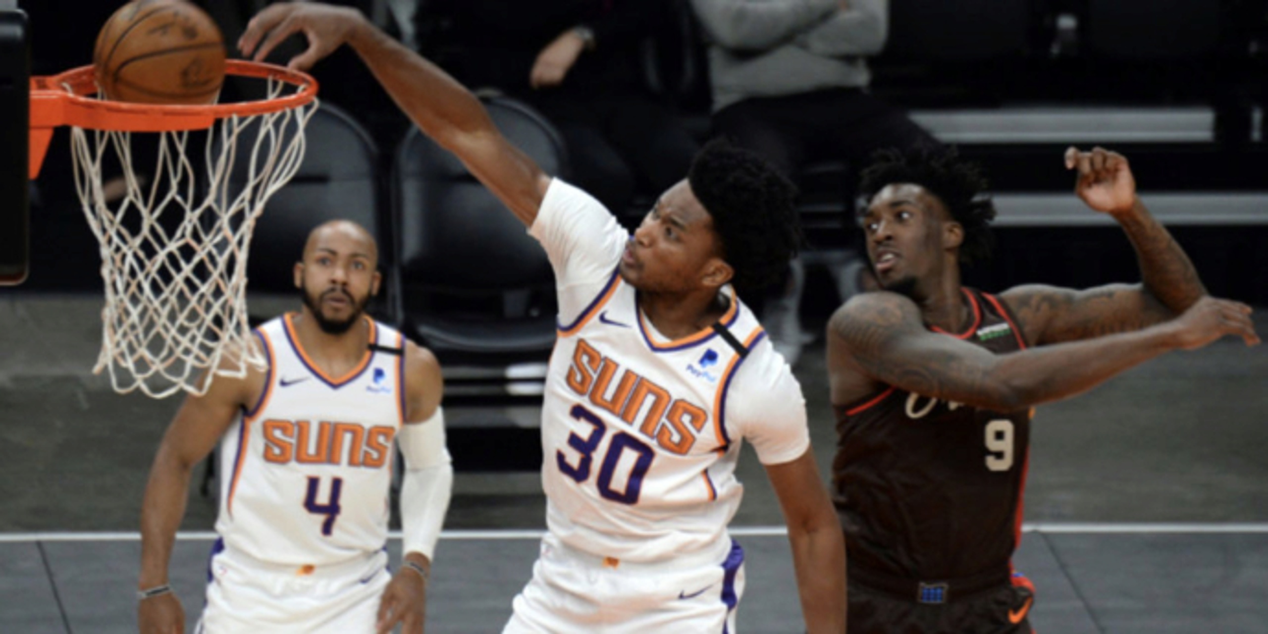 Phoenix Suns waive center Damian Jones