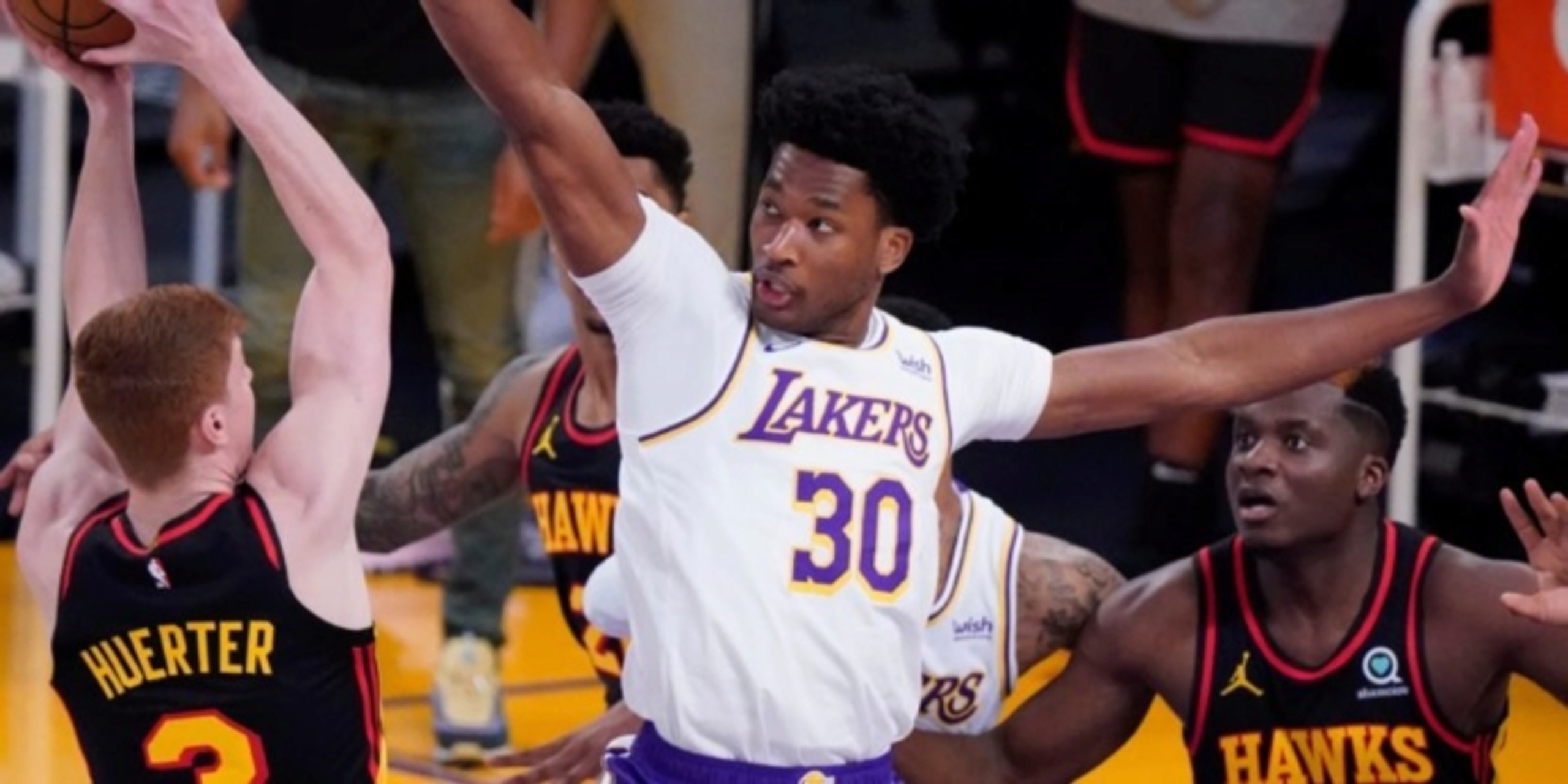 Kings plan to sign Damian Jones to 10-day contract