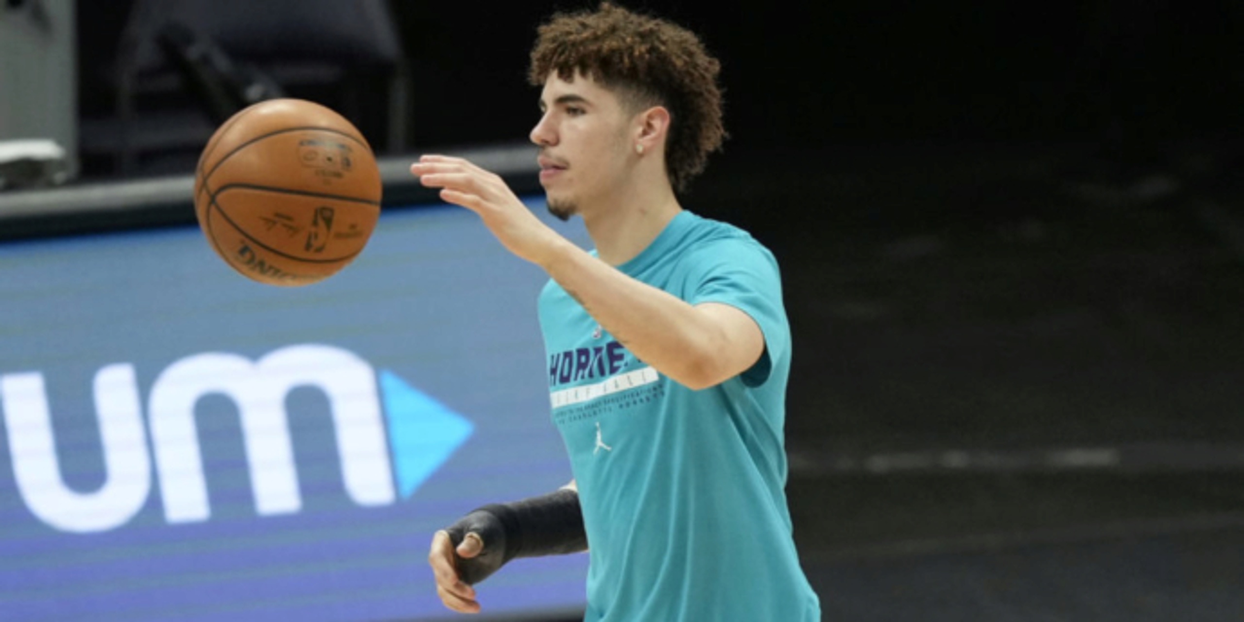 LaMelo Ball (wrist) cleared to resume basketball activities, could return soon