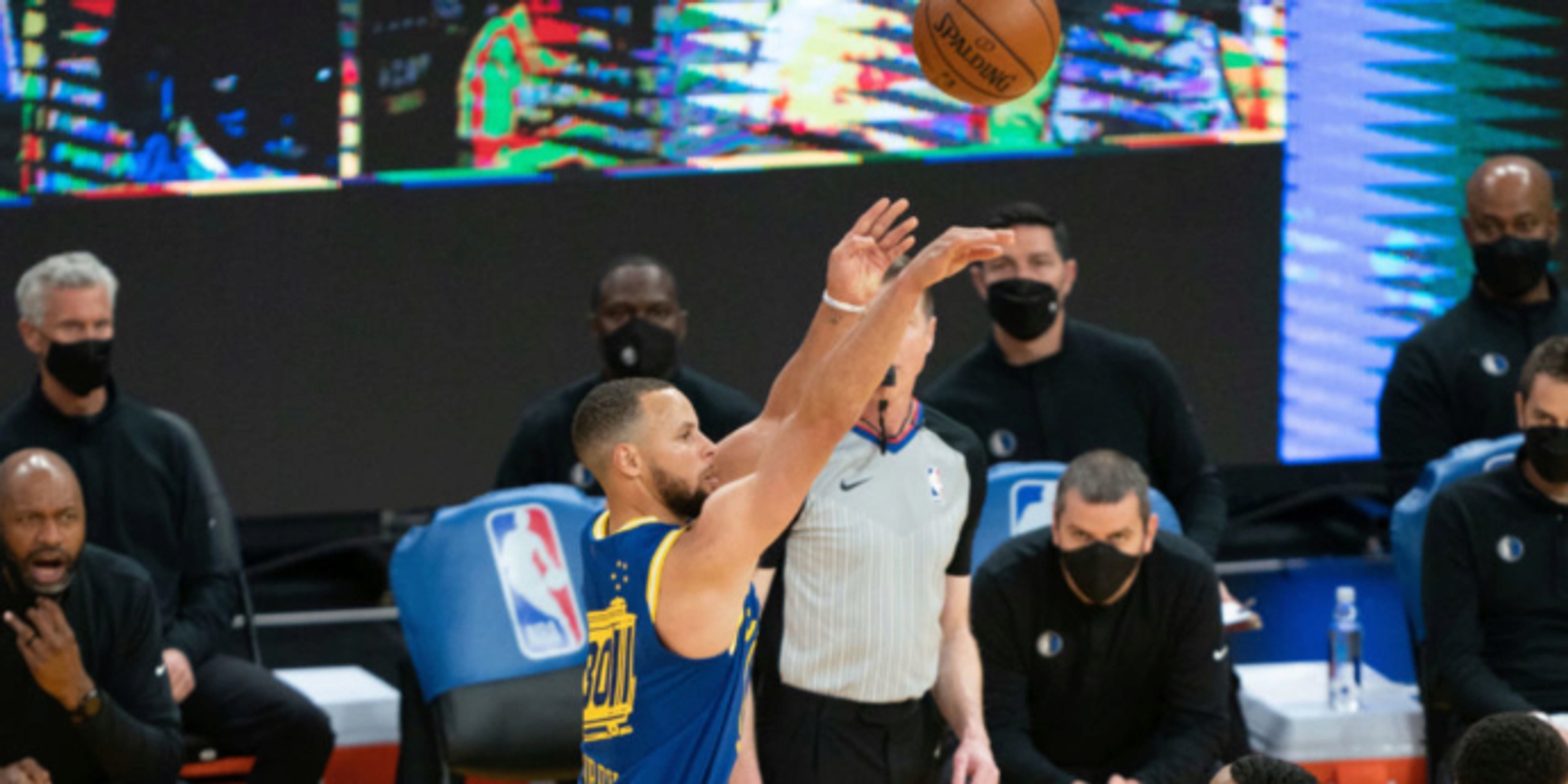 Stephen Curry becomes oldest player to average 35 PPG in a month