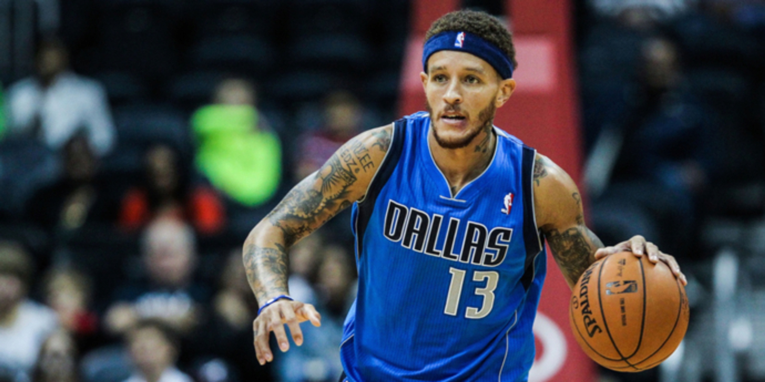 Cuban lends helping hand to Delonte West