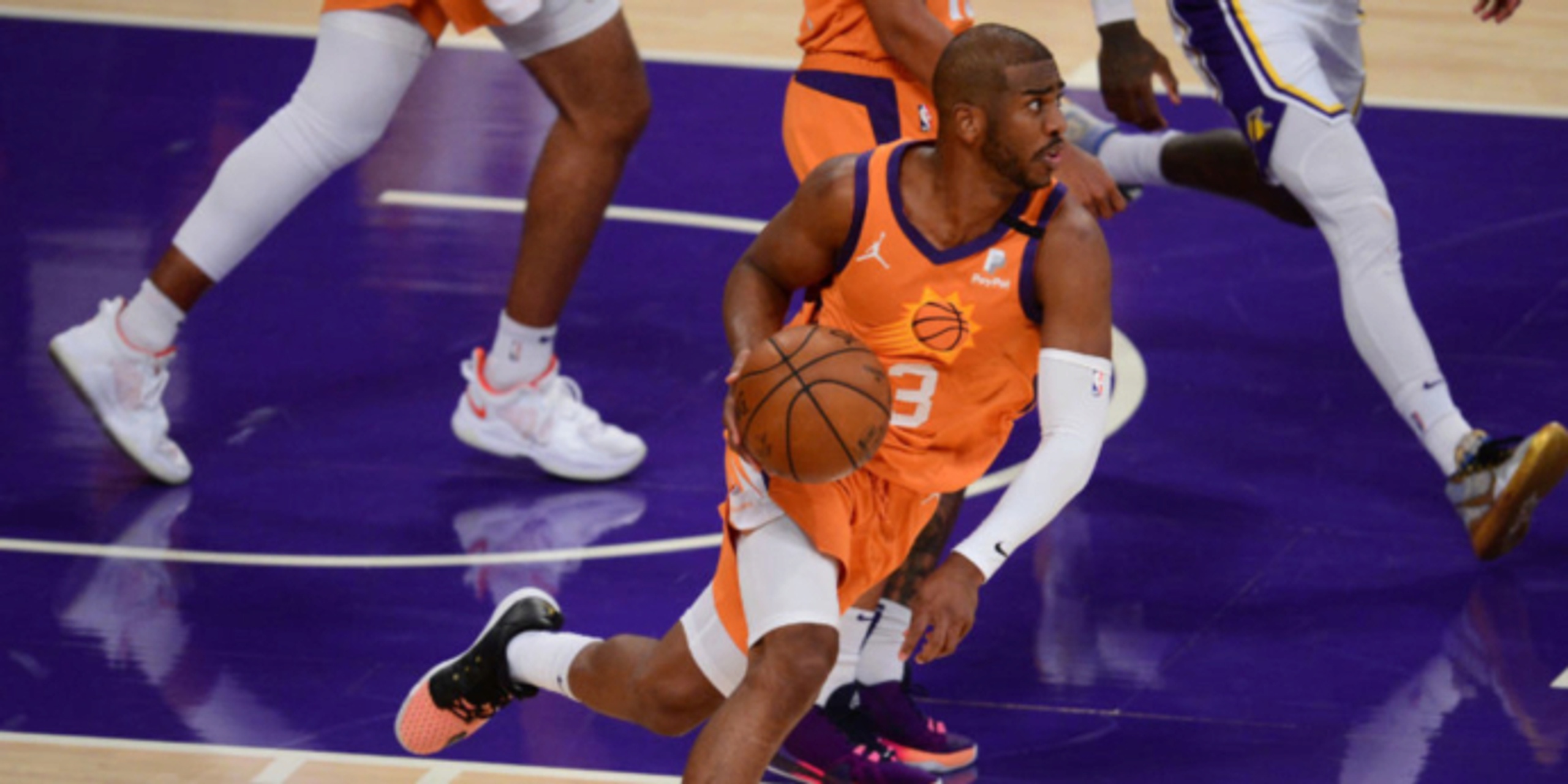CP3, Suns beat Lakers 100-92, even series after Anthony Davis hurt