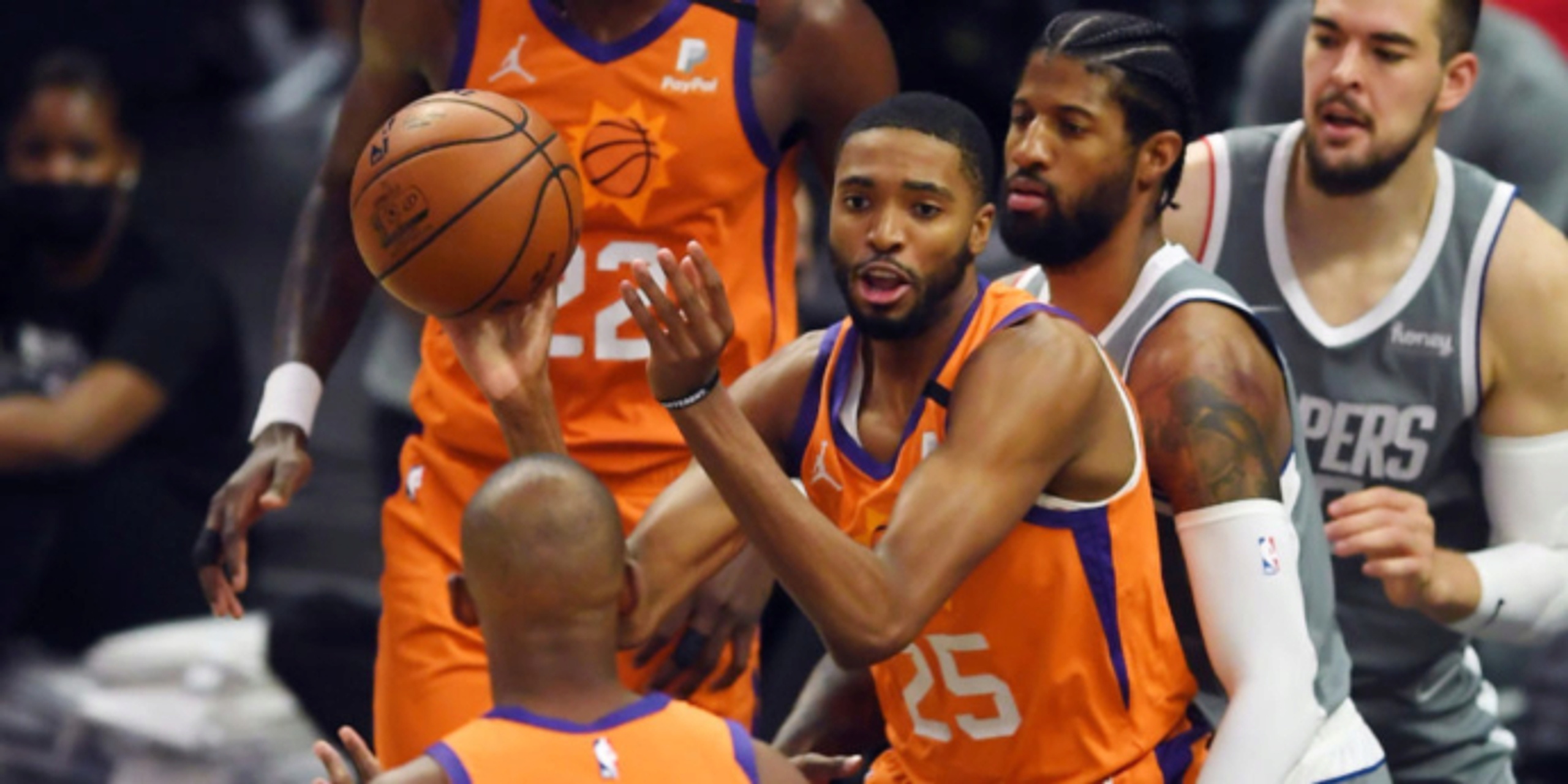 Suns outlast Clippers 84-80, take 3-1 lead in West finals
