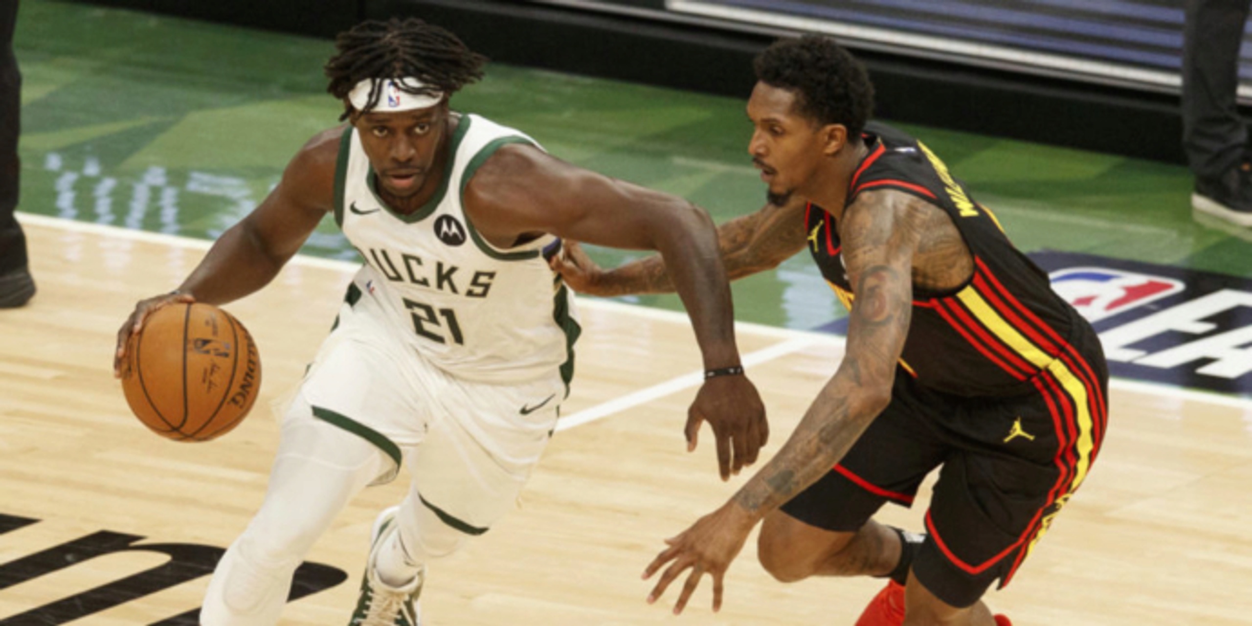 Bucks beat Hawks, advance to NBA Finals for first time since 1974