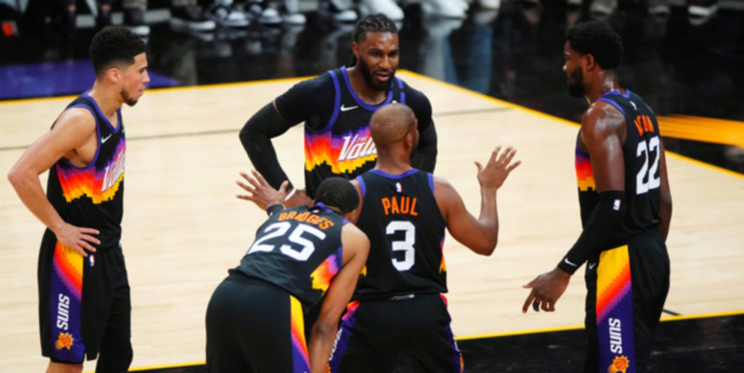 Depth, shooting, unselfishness on display in Suns' Game 2 win