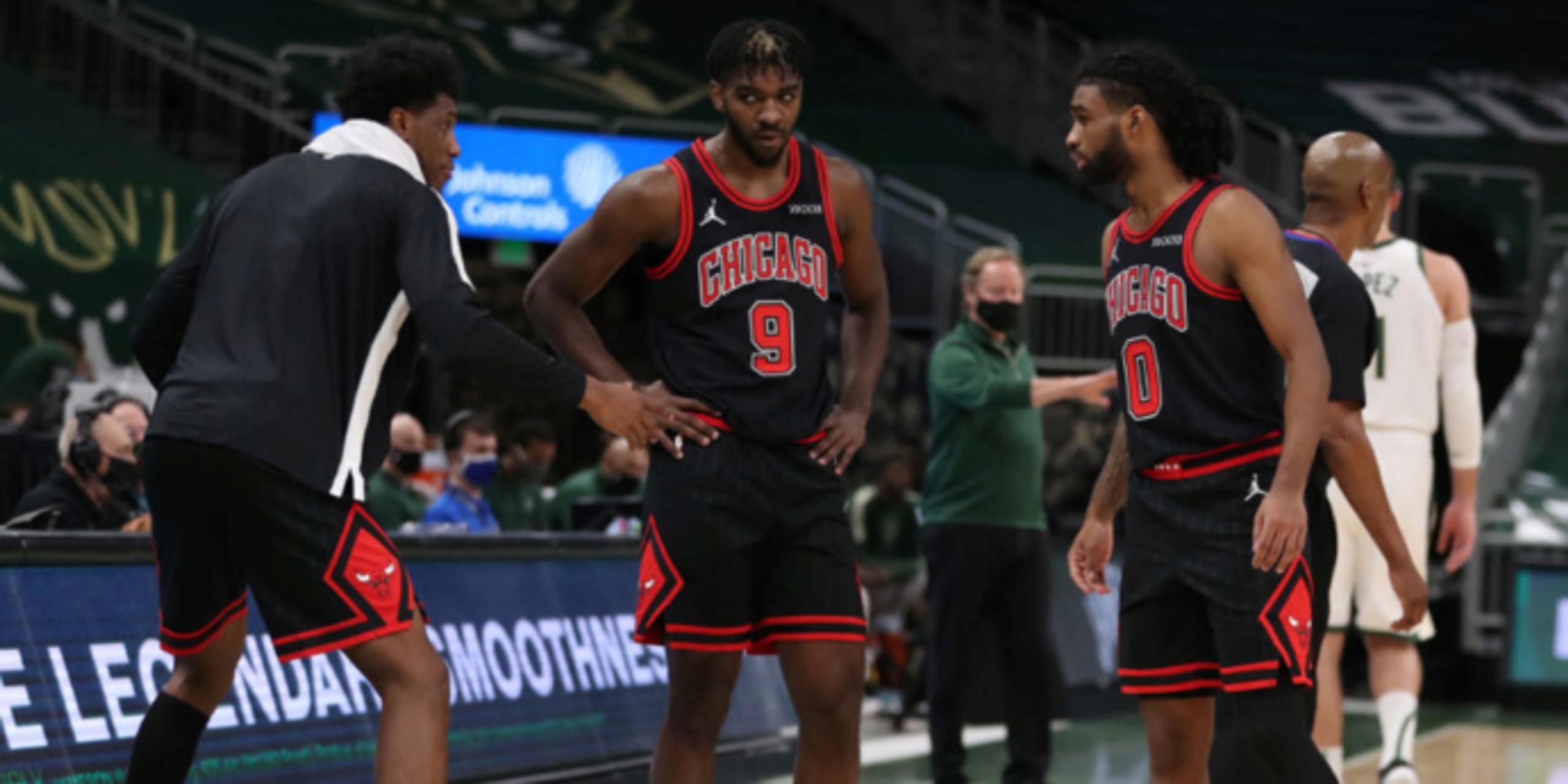 Bulls exercise contract options on White, Williams