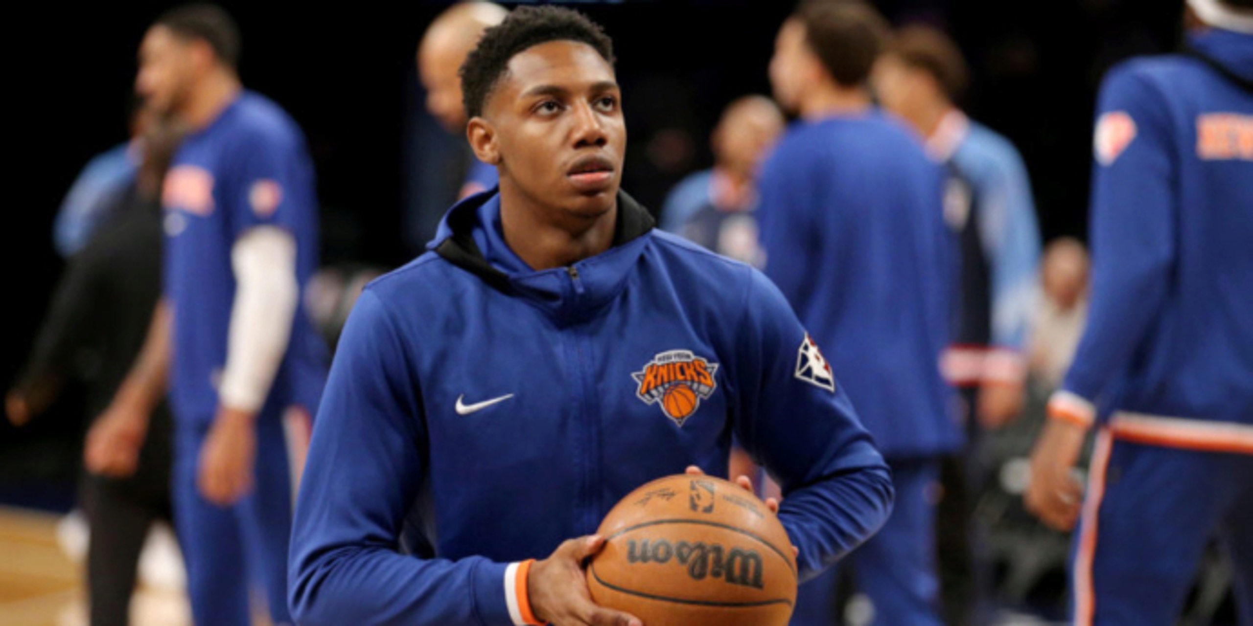 Knicks' RJ Barrett leaves game early with 'illness'