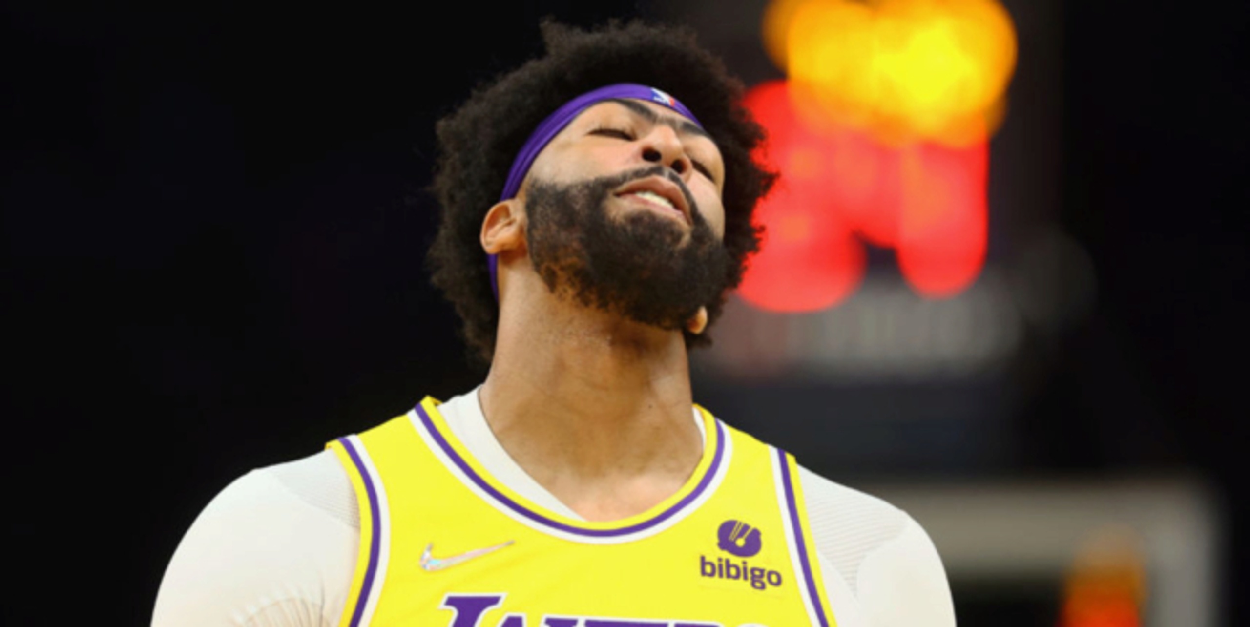 Lakers announcer asked Suns to 'put us out of our misery'
