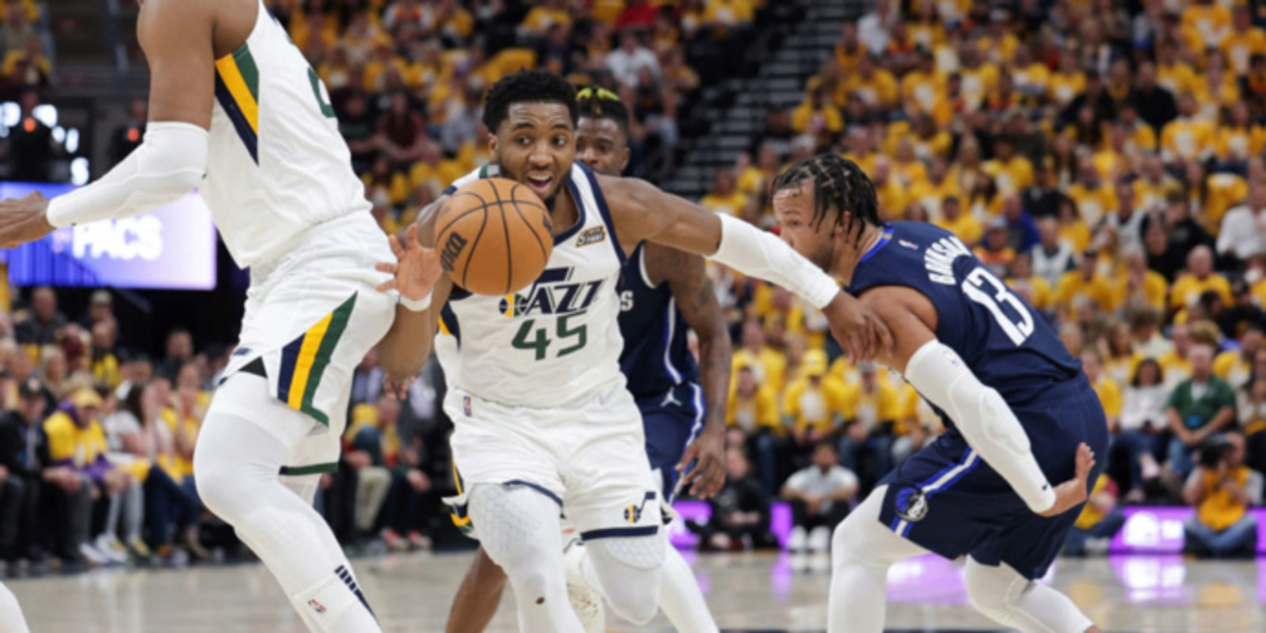 Donovan Mitchell dealing with bruised quads, optimistic for Game 6