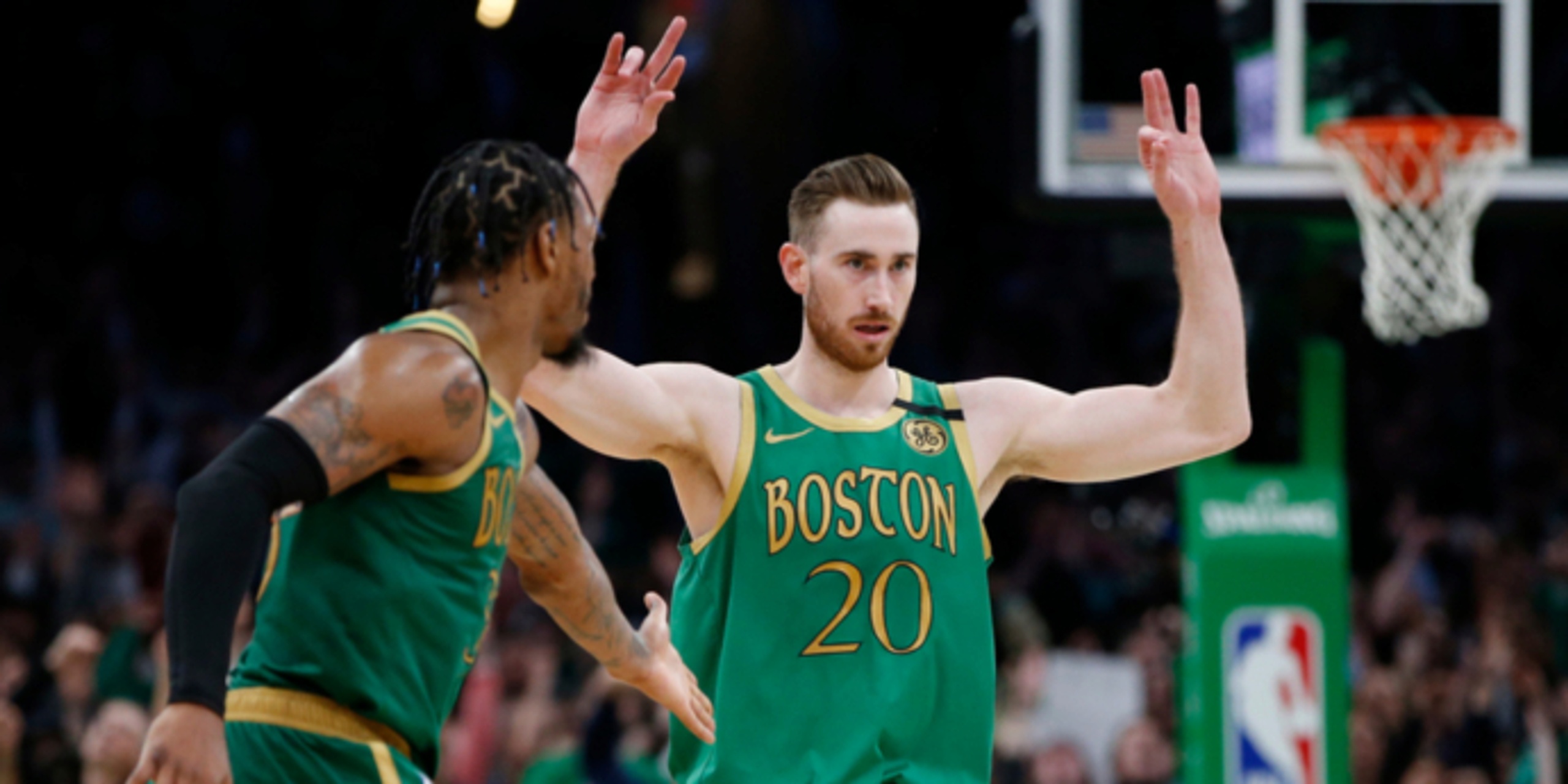 Hayward declines player option, becomes free agent
