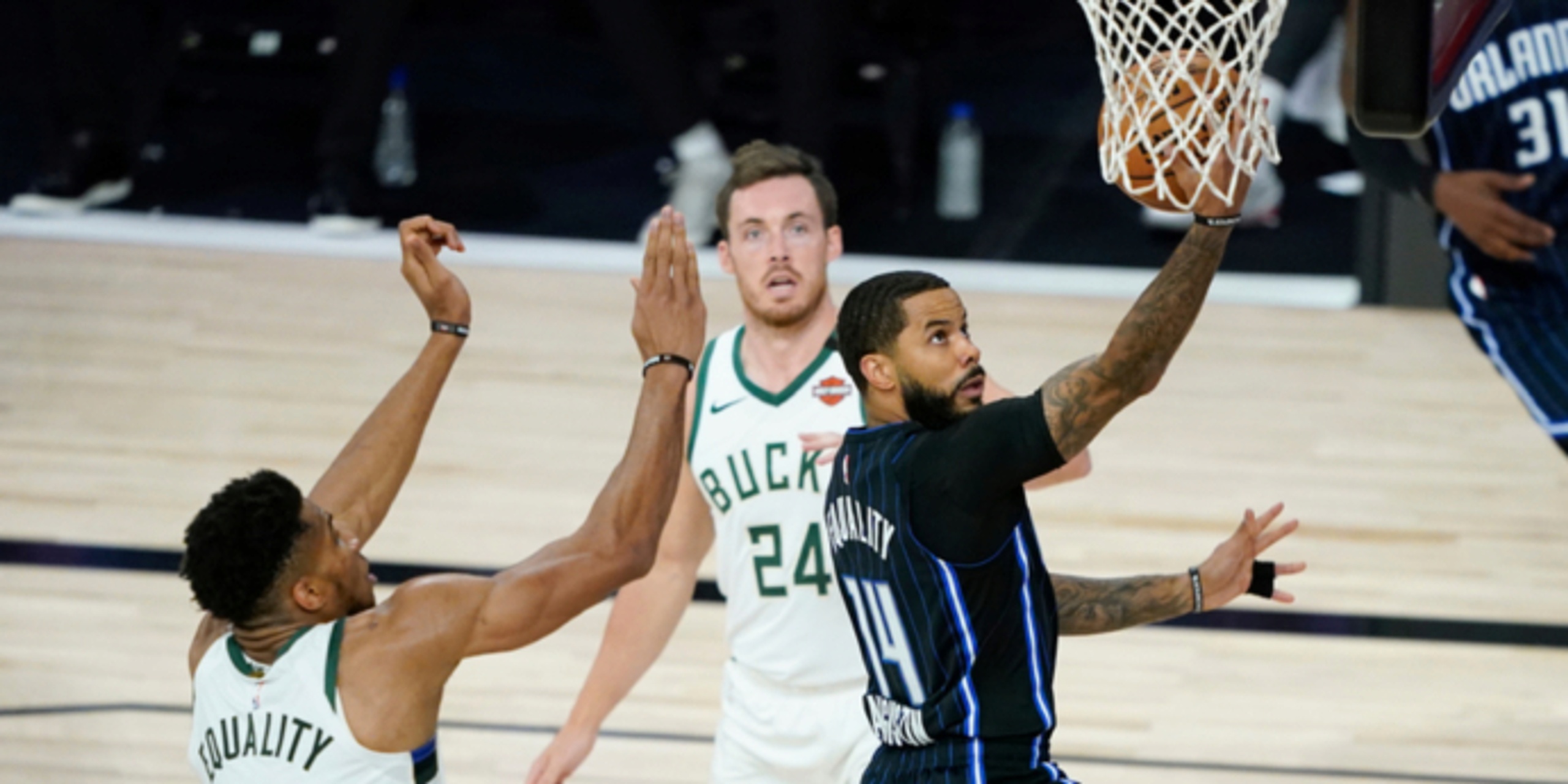 Bucks agree to deals with D.J. Augustin, Bobby Portis