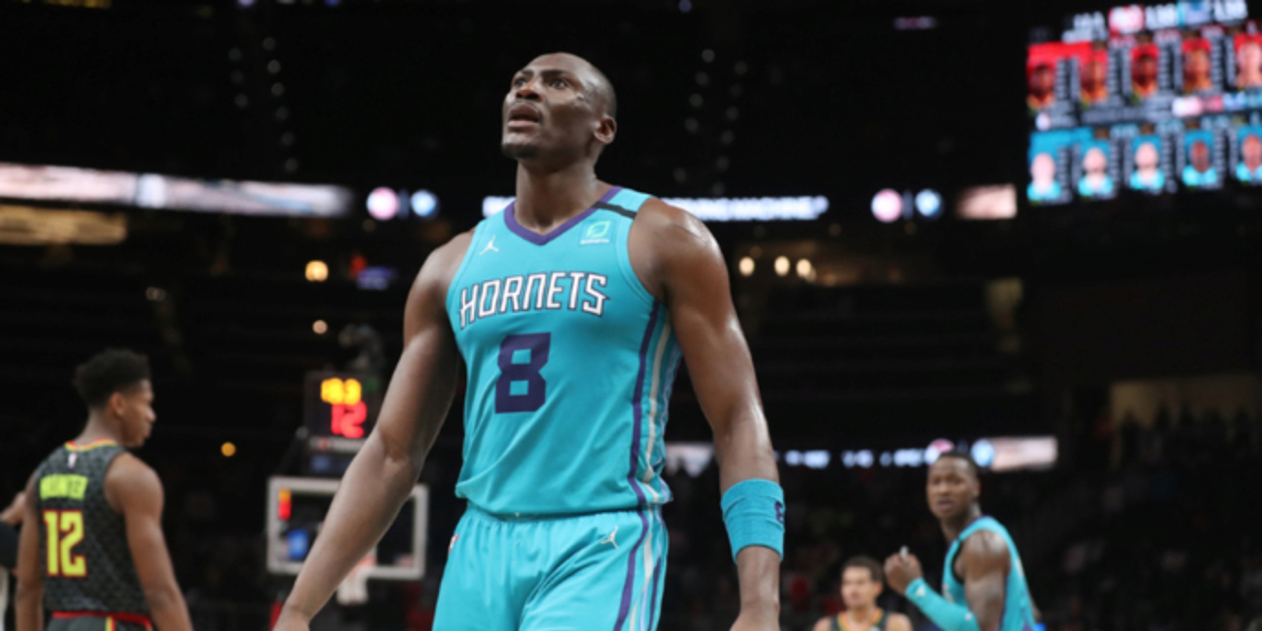 Bismack Biyombo agrees to return to Hornets
