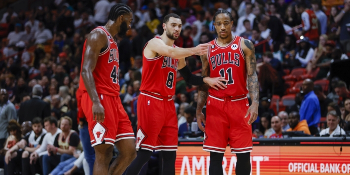 Demar Derozan Zach Lavine Combine For 56 Bulls Zoom Past Wizards