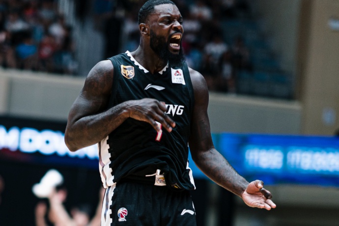 Jared Sullinger of Shenzhen Leopards reacts during the 2018/2019