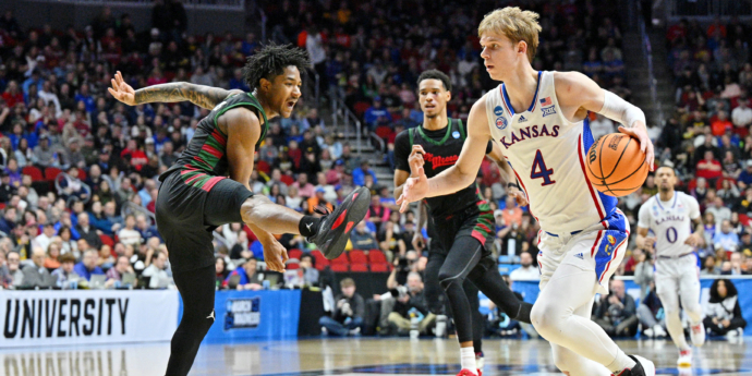 Gradey Dick declares for 2023 NBA Draft : r/jayhawks